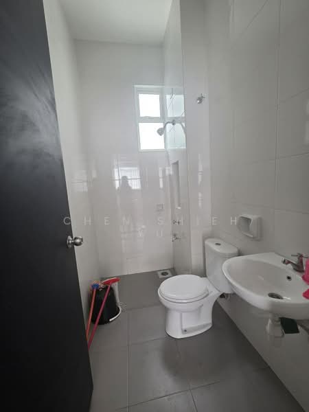 Semi-Detached House for Sale in Bukit Indah (Iskandar Puteri (Nusajaya)) - Chen Shieh Yu - Bathroom - PropertyGuru.com.my