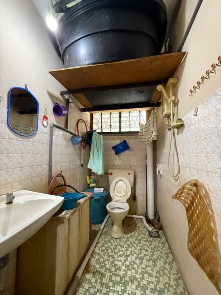 Flat for Sale at PKNS Ampang Jaya - Joey Wong - Bathroom - PropertyGuru.com.my