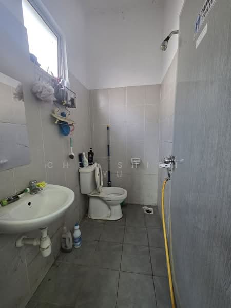 2-storey Terraced House for Sale in Taman Scientex Utama (Senai) - Chen Shieh Yu - Bathroom - PropertyGuru.com.my