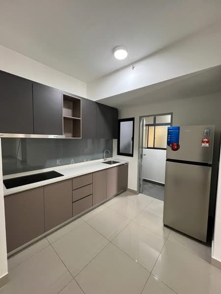 Servis Apartment untuk Disewa di The Era @ Duta North - Kam Tong - Kitchen - PropertyGuru.com.my