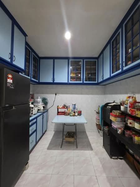 2-storey Terraced House for Sale in Taman Sri Putra (Tampoi) - Chen Shieh Yu - Kitchen - PropertyGuru.com.my