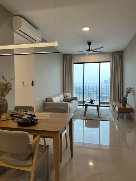 Kondominium untuk Disewa di Kuchai Sentral - Pearl Ho - Living Room - PropertyGuru.com.my