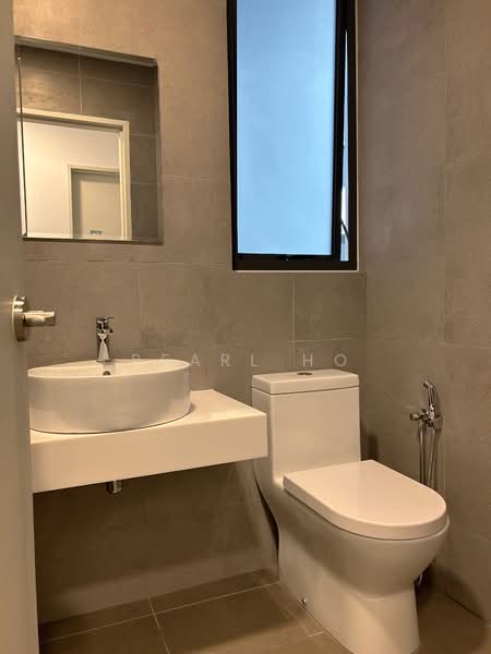 Kondominium untuk Disewa di Kuchai Sentral - Pearl Ho - Bathroom - PropertyGuru.com.my