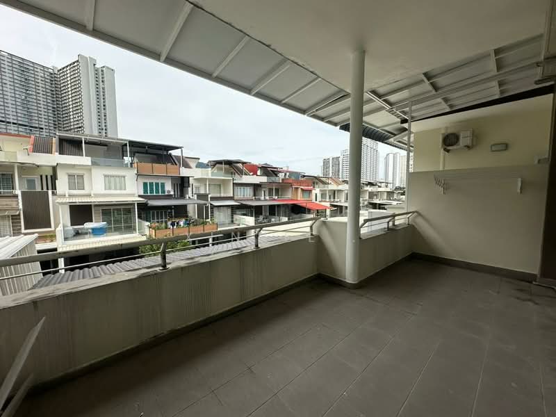 Rumah Teres 3 Tingkat untuk Dijual di Sungai Ara (Penang) - Xinnee . - Balcony - PropertyGuru.com.my