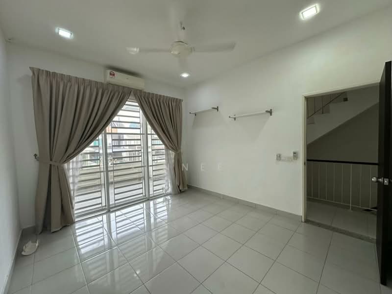 Rumah Teres 3 Tingkat untuk Dijual di Sungai Ara (Penang) - Xinnee . - Living Room - PropertyGuru.com.my