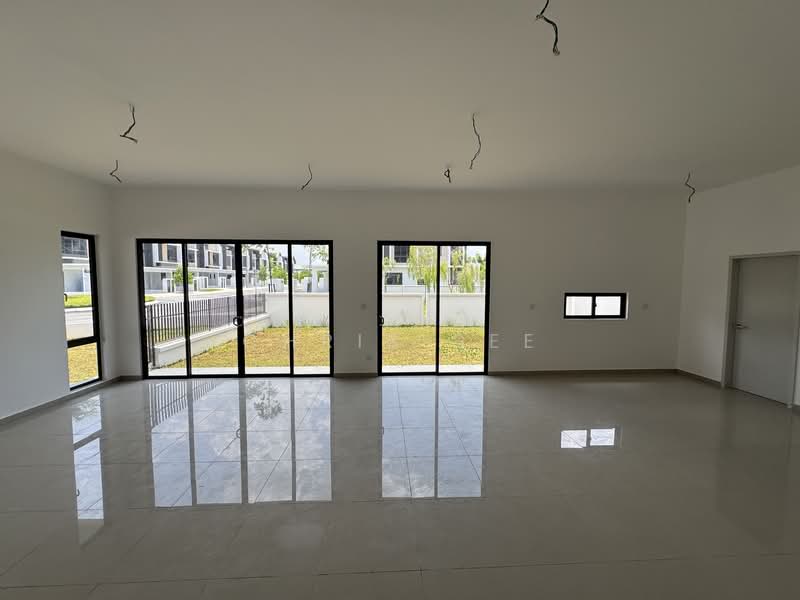 2-storey Terraced House for Sale in Bandar Gamuda Gardens (Rawang) - Chris See - Living Room - PropertyGuru.com.my