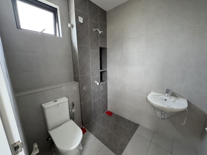 2-storey Terraced House for Sale in Bandar Gamuda Gardens (Rawang) - Chris See - Bathroom - PropertyGuru.com.my