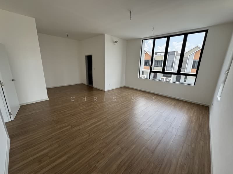 2-storey Terraced House for Sale in Bandar Gamuda Gardens (Rawang) - Chris See - Living Room - PropertyGuru.com.my