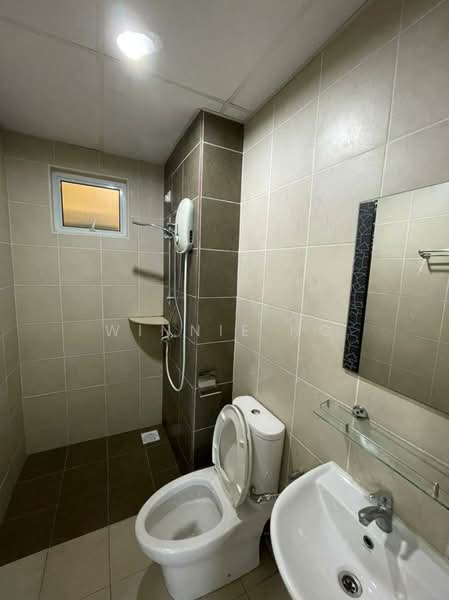 Service Residence for Sale at Pangsapuri Tanah Emas (Golden Sands) - Winnie Ng - Bathroom - PropertyGuru.com.my