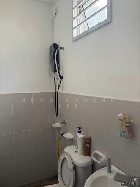 Rumah Teres 2.5 Tingkat untuk Disewa di Senai (Johor) - Hong Charng Lee - Bathroom - PropertyGuru.com.my