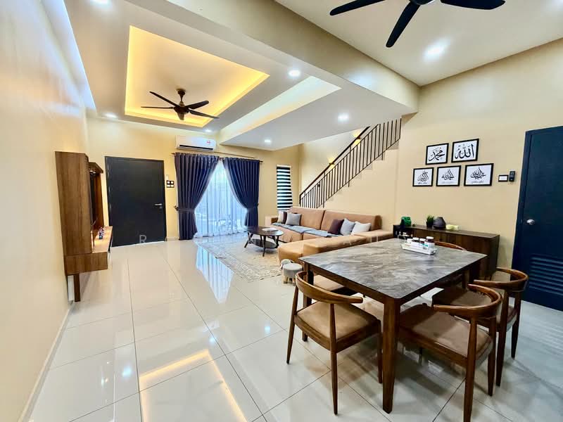 2-storey Terraced House for Sale in Mahkota Hills (Lenggeng) - Rohani Daud - Living Room - PropertyGuru.com.my
