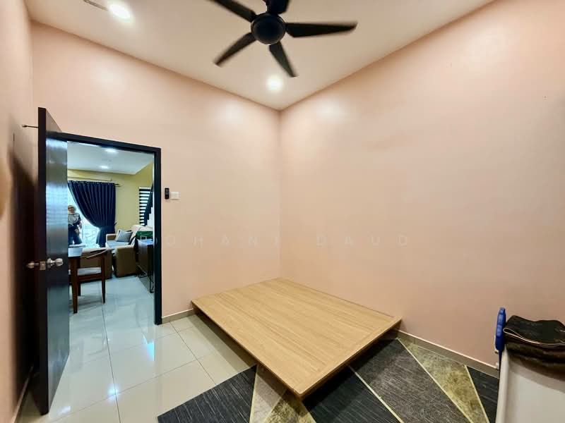 2-storey Terraced House for Sale in Mahkota Hills (Lenggeng) - Rohani Daud - Bedroom - PropertyGuru.com.my