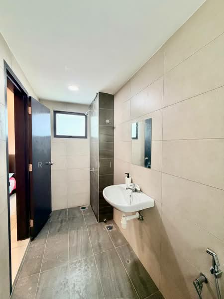 2-storey Terraced House for Sale in Mahkota Hills (Lenggeng) - Rohani Daud - Bathroom - PropertyGuru.com.my