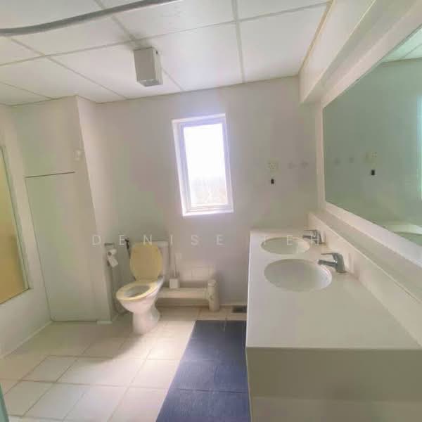 Kondominium untuk Disewa di 1 Persiaran Gurney - Denise Teh - Bathroom - PropertyGuru.com.my