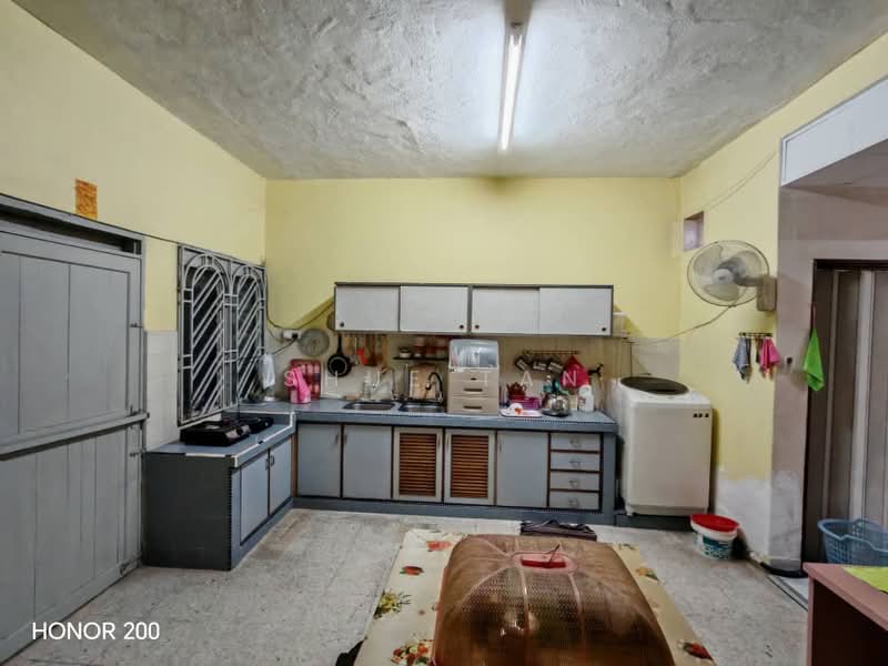 Rumah Teres 2 Tingkat untuk Dijual di Klang (Selangor) - Shue Tan - Kitchen - PropertyGuru.com.my