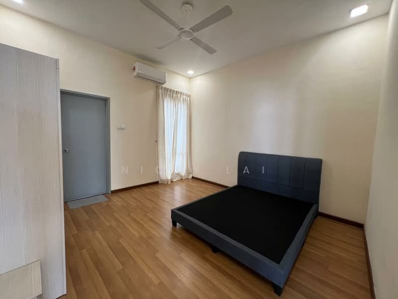 Rumah Berkembar untuk Dijual di Anggun 2 Residence (Rawang) - Nicky Lai - Bedroom - PropertyGuru.com.my