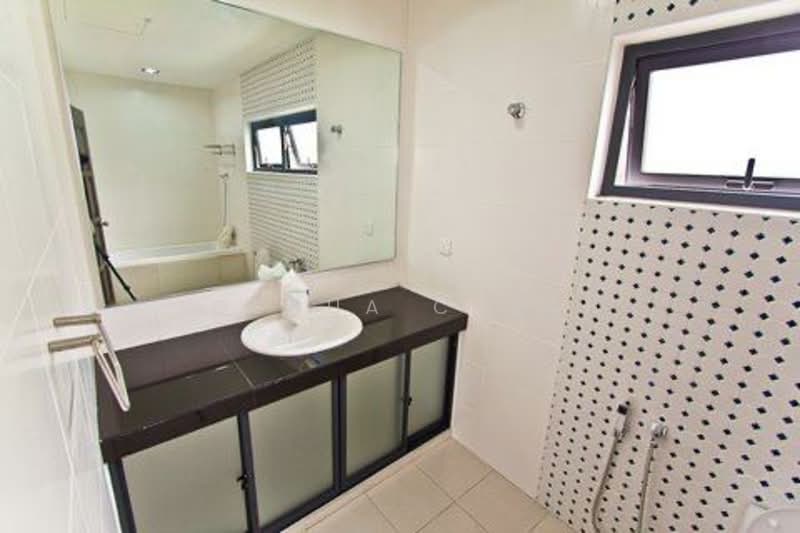 Bungalow for Sale in Taman Hillview (Ulu Kelang) - Joshua Cheah - Bathroom - PropertyGuru.com.my