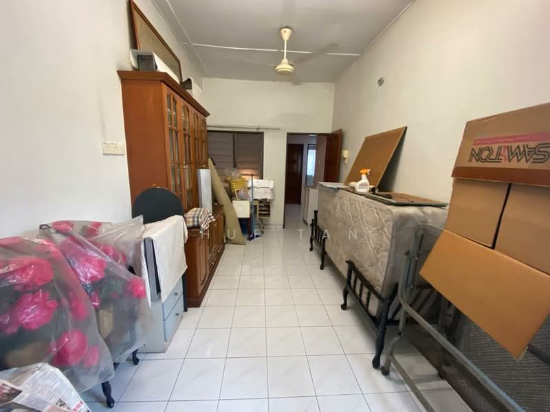 Rumah Teres 2 Tingkat untuk Dijual di Klang (Selangor) - Shue Tan - Living Room - PropertyGuru.com.my
