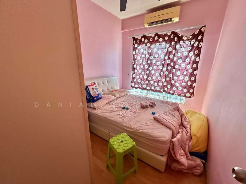 Service Residence for Sale at Kuchai Avenue - Danial Mohd Zaki - Bedroom - PropertyGuru.com.my