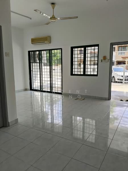 2-storey Terraced House for Sale in Taman Puchong Prima (Puchong) - Vincent Chong - Living Room - PropertyGuru.com.my