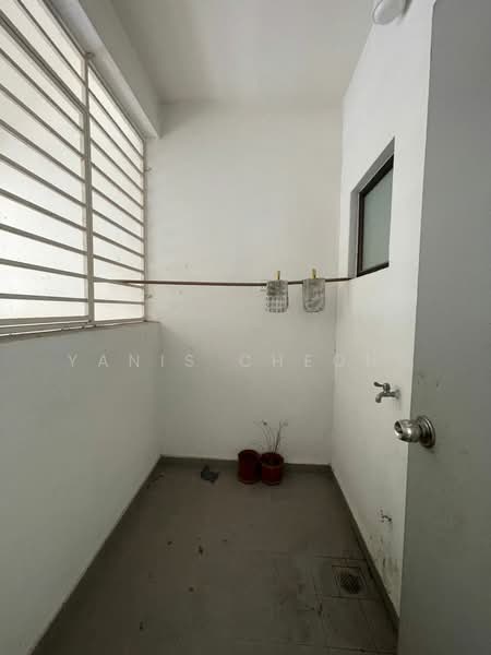 Kondominium untuk Dijual di T-Parkland - Yanis Cheong - Balcony - PropertyGuru.com.my