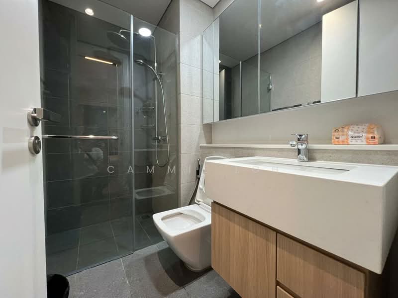 Servis Apartment untuk Disewa di TRX Residences - Cammie Loh - Bathroom - PropertyGuru.com.my