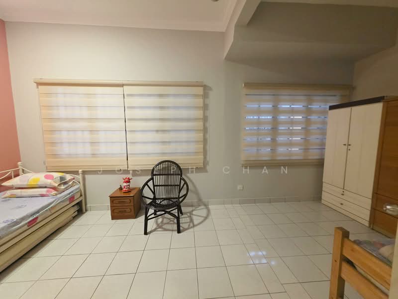 Semi-Detached House for Sale in Shah Alam (Selangor) - Joseph Chan - Downstairs Bedroom - PropertyGuru.com.my