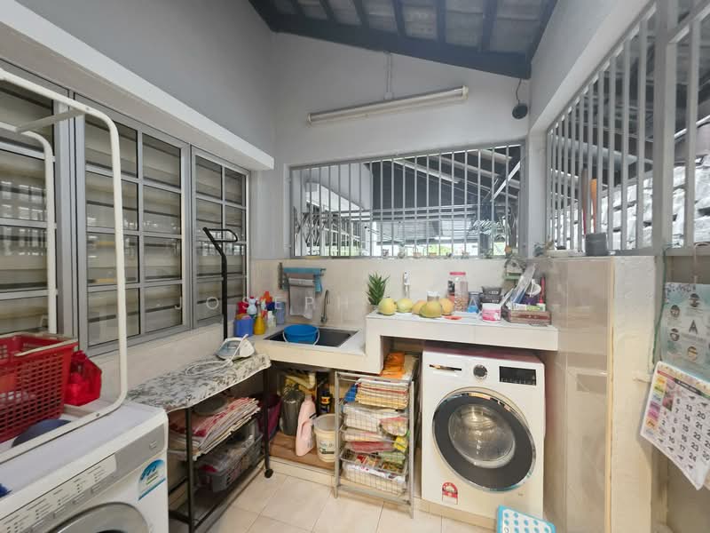 Semi-Detached House for Sale in Shah Alam (Selangor) - Joseph Chan - back yard - PropertyGuru.com.my