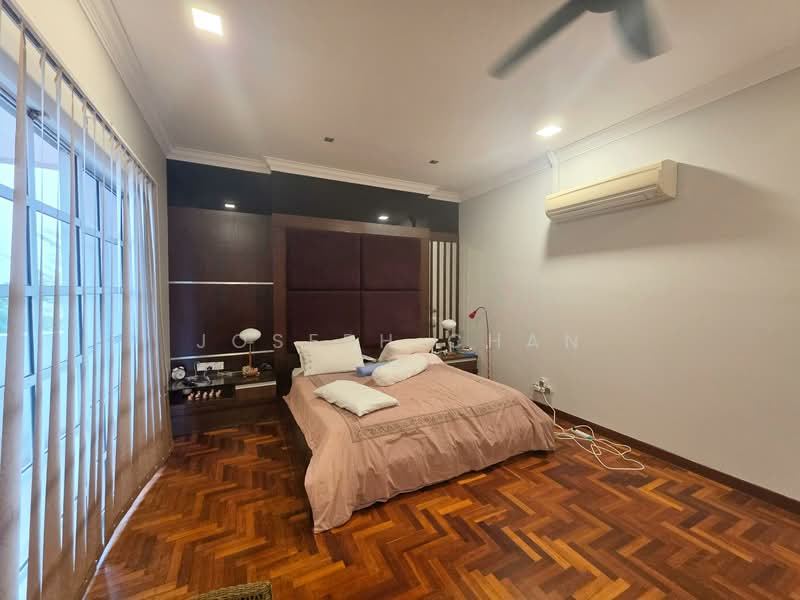 Semi-Detached House for Sale in Shah Alam (Selangor) - Joseph Chan - Master  bedroom - PropertyGuru.com.my
