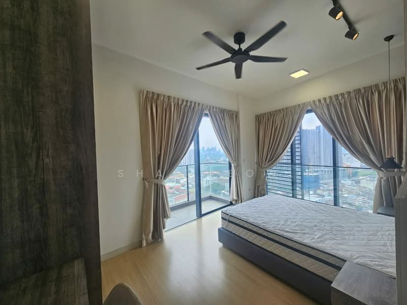 Servis Apartment untuk Disewa di Continew - Shan Keow - Master Bedroom - PropertyGuru.com.my