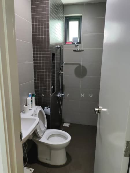 Service Residence for Rent at Pacific Star - Yanny Ng - Bathroom - PropertyGuru.com.my