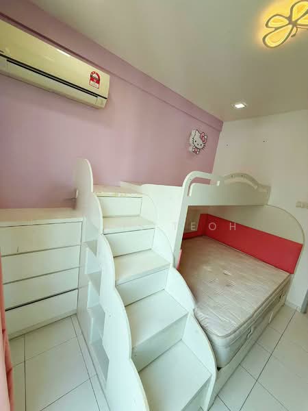 Condominium for Sale at The Golden Triangle Condominium - Chris Teoh - Bedroom - PropertyGuru.com.my