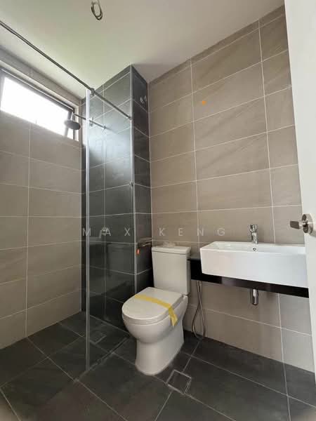 Semi-Detached House for Sale in Taman Sutera Utama (Skudai) - Max Keng - Bathroom - PropertyGuru.com.my