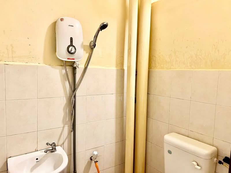 Rumah Flat untuk Dijual di Pangsapuri Berembang Indah - Hairi Halim - PropertyGuru.com.my