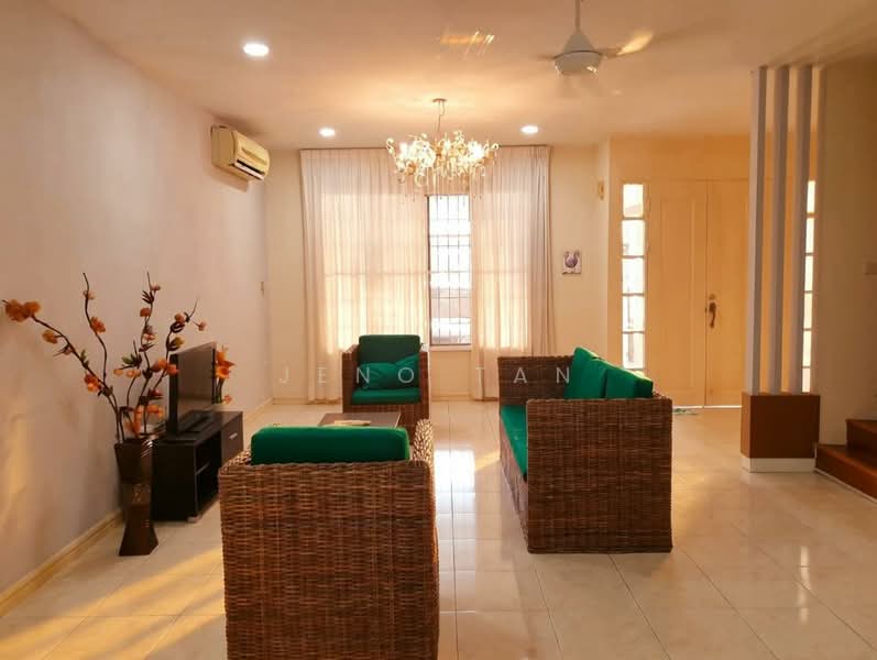 2-storey Terraced House for Rent in Kuching (Sarawak) - Jeno Tan - Living Room - PropertyGuru.com.my