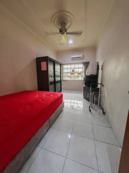 Rumah Teres 1 Tingkat untuk Dijual di Johor Bahru (Johor) - Jeff Lee - Bedroom - PropertyGuru.com.my