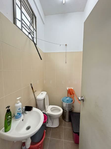 Rumah Teres 2 Tingkat untuk Dijual di Taman Pulai Mutiara - Jeff Lee - Bathroom - PropertyGuru.com.my