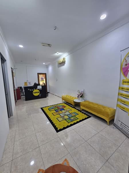 Kedai untuk Disewa di Taman Bukit Beruang Permai (Bukit Baru) - Yeong . - Lobby - PropertyGuru.com.my