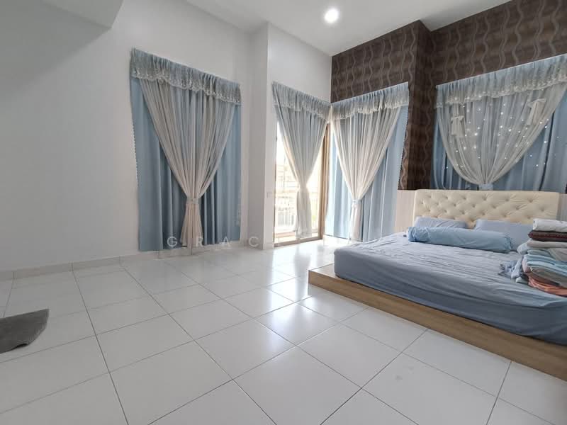 Cluster House for Sale in Setia Tropika (Johor Bahru) - Grace Lau - Bedroom - PropertyGuru.com.my