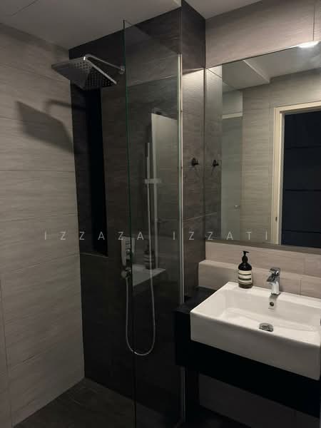 Service Residence for Sale at Aurora Subang Jaya - Izzaza Izzati - Bathroom - PropertyGuru.com.my