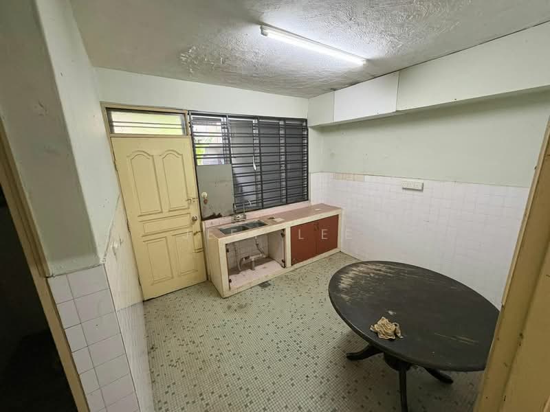 Rumah Teres 2 Tingkat untuk Dijual di Taman Pelangi (Johor Bahru) - Jeff Lee - Kitchen - PropertyGuru.com.my