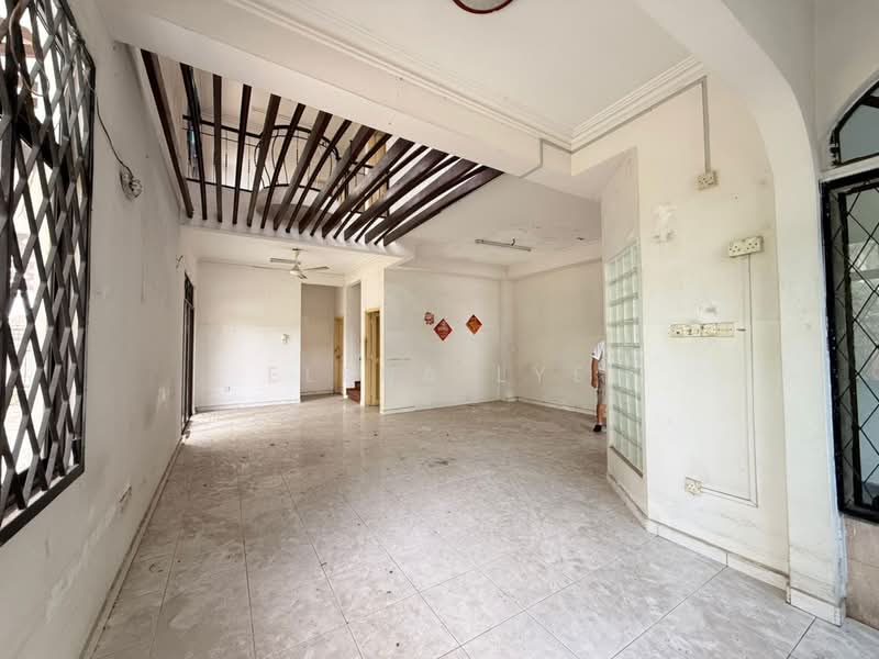 2-storey Terraced House for Sale in Taman Sutera (Johor Bahru) - Elena Lye - Living Room - PropertyGuru.com.my