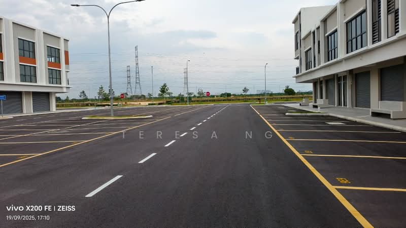 Shop / Office for Rent in Bandar Rimbayu (Telok Panglima Garang) - Teresa Ng - Exterior - PropertyGuru.com.my