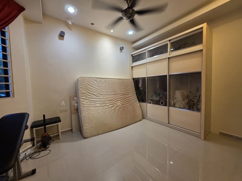 2-storey Terraced House for Sale in Saujana Puchong (Puchong) - Angela Looi - Bedroom - PropertyGuru.com.my