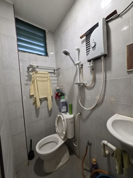 2-storey Terraced House for Sale in Saujana Puchong (Puchong) - Angela Looi - Bathroom - PropertyGuru.com.my