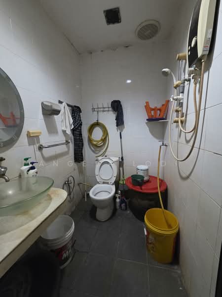 2-storey Terraced House for Sale in Saujana Puchong (Puchong) - Angela Looi - Bathroom - PropertyGuru.com.my