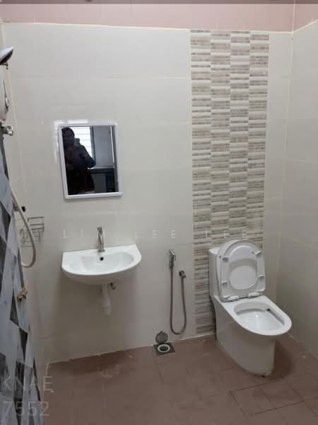 2-storey Terraced House for Rent in Shah Alam (Selangor) - Lim Lee Lee - Bathroom - PropertyGuru.com.my