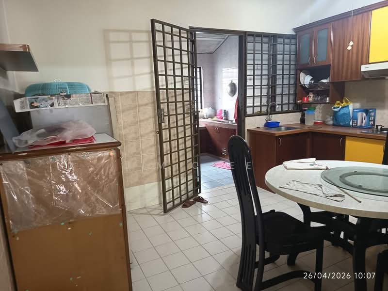 Rumah Teres 2 Tingkat untuk Disewa di Bandar Indahpura (Kulai) - Jim Chee - Kitchen - PropertyGuru.com.my