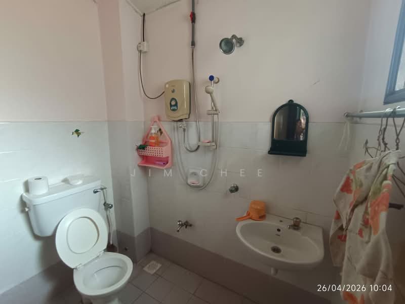 Rumah Teres 2 Tingkat untuk Disewa di Bandar Indahpura (Kulai) - Jim Chee - Bathroom - PropertyGuru.com.my