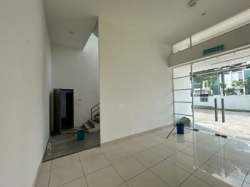 Kilang untuk Disewa di Taman Desa Cemerlang (Ulu Tiram) - Yip . - Entrance - PropertyGuru.com.my